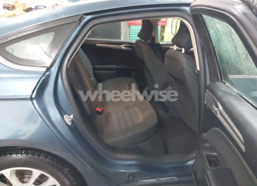 Photo 8 of 2019 Ford Fusion HYBRID SE (VIN 3FA6P0LU3KR214865)