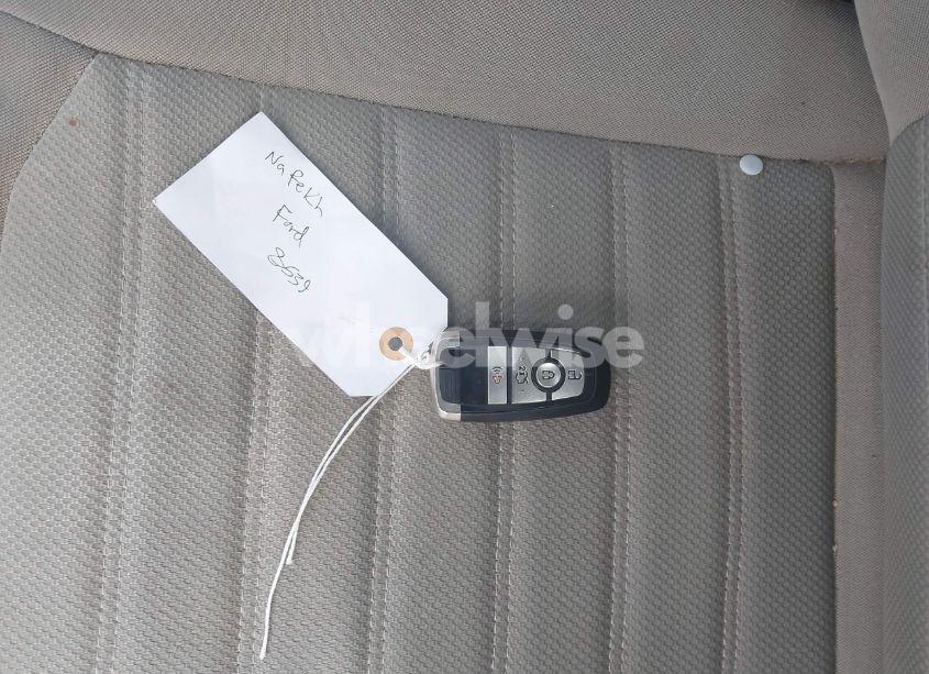 Photo 11 of 2019 Ford Fusion HYBRID SE (VIN 3FA6P0LU3KR243704)