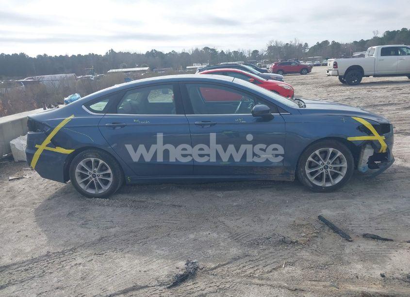 Photo 14 of 2019 Ford Fusion HYBRID SE (VIN 3FA6P0LU3KR243704)