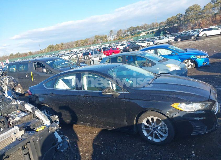Photo 13 of 2020 Ford Fusion HYBRID SE (VIN 3FA6P0LU3LR121751)