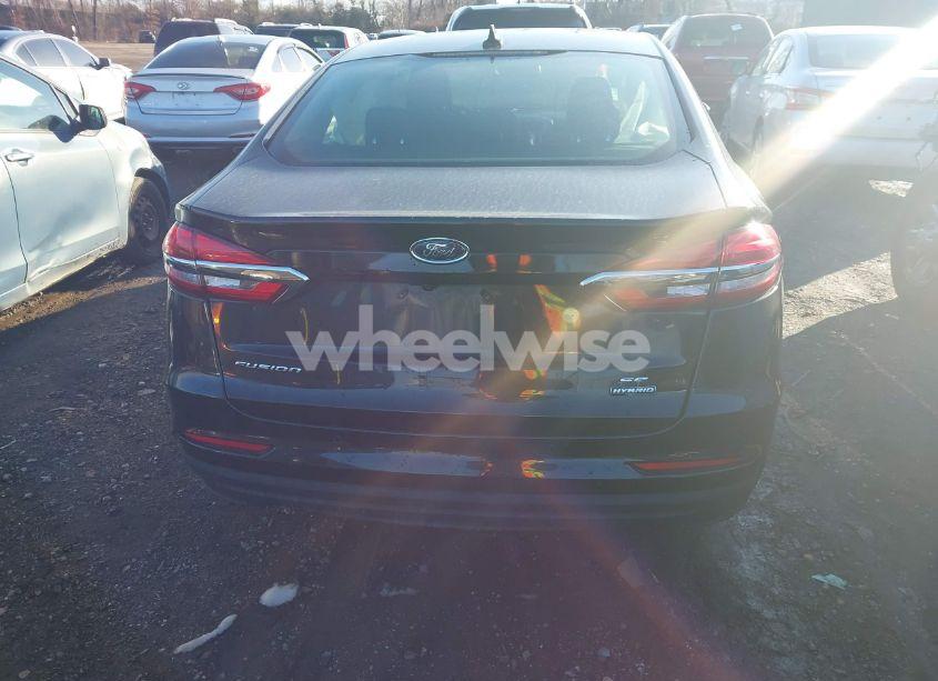 Photo 16 of 2020 Ford Fusion HYBRID SE (VIN 3FA6P0LU3LR121751)