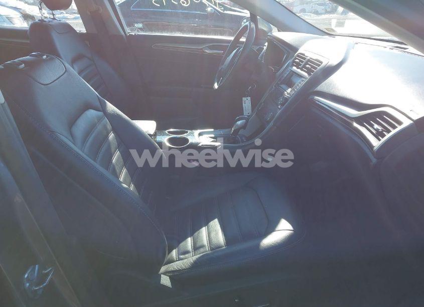 Photo 5 of 2013 Ford Fusion HYBRID SE (VIN 3FA6P0LU4DR178820)