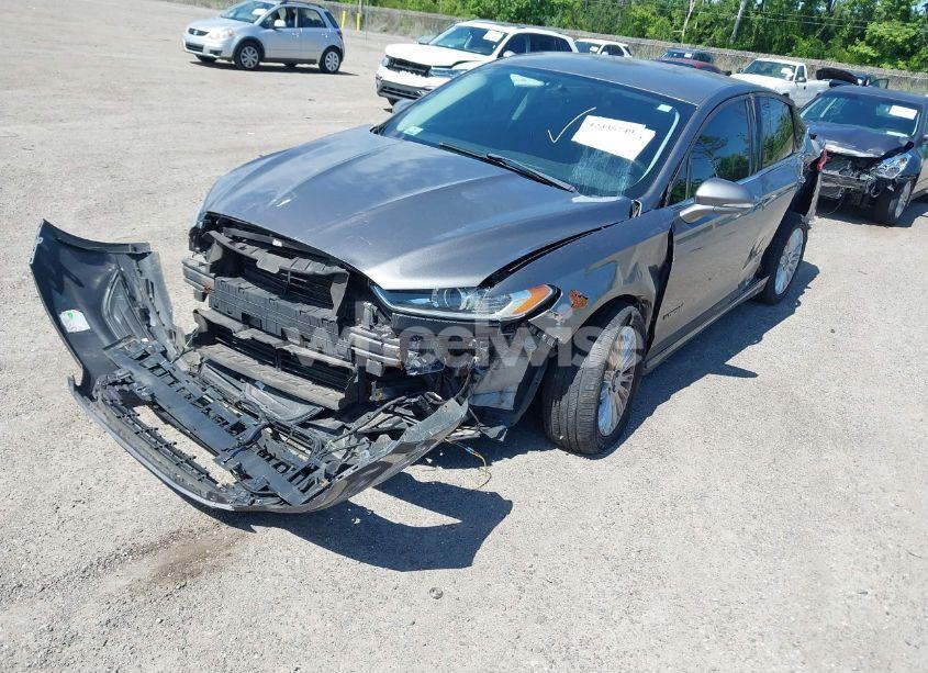 Photo 2 of 2013 Ford Fusion HYBRID SE (VIN 3FA6P0LU4DR283132)