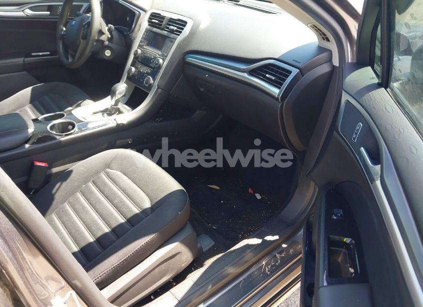 Photo 5 of 2013 Ford Fusion HYBRID SE (VIN 3FA6P0LU4DR283132)