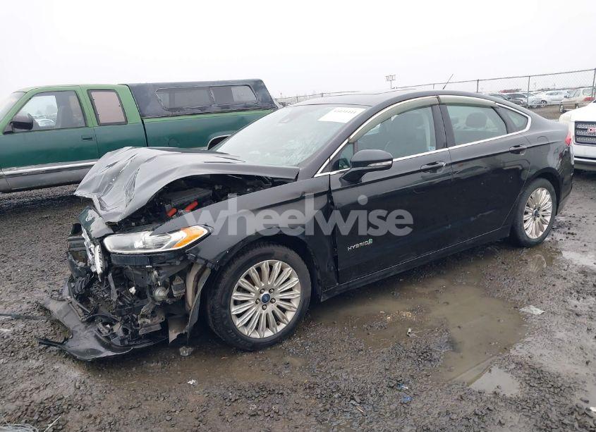 Photo 2 of 2013 Ford Fusion HYBRID SE (VIN 3FA6P0LU4DR326190)