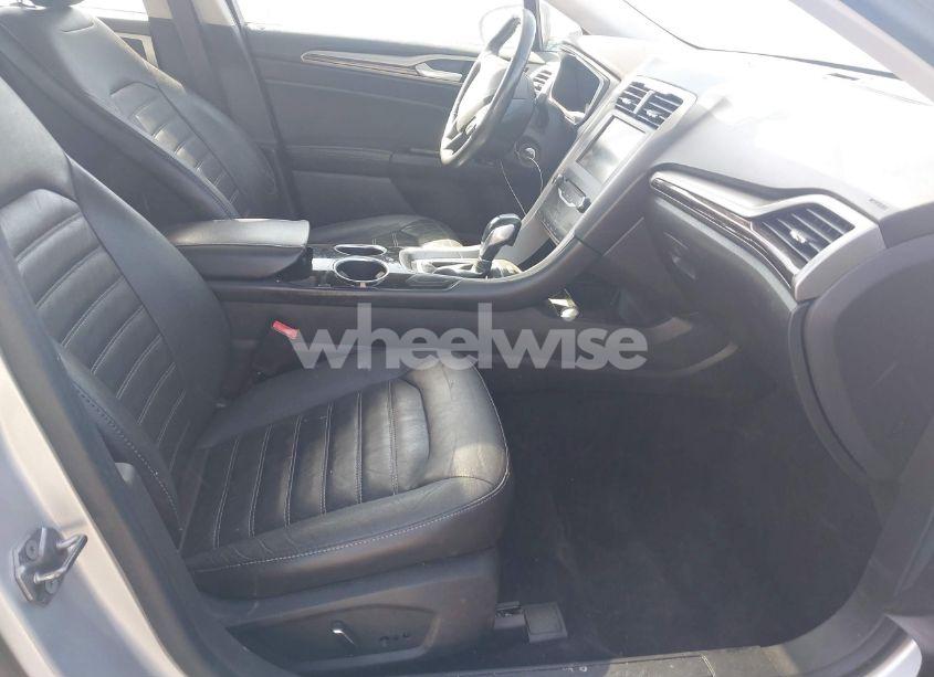 Photo 5 of 2013 Ford Fusion HYBRID SE (VIN 3FA6P0LU4DR361330)