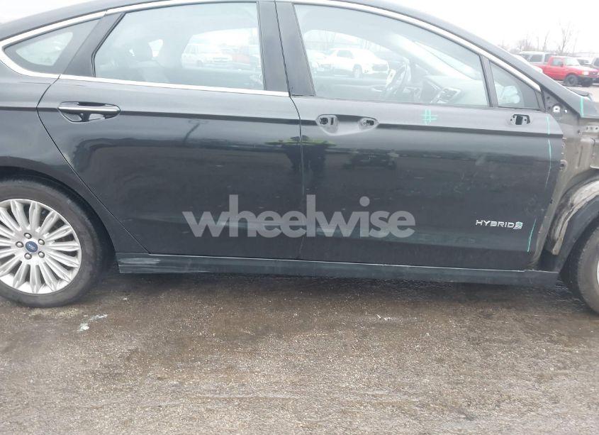 Photo 13 of 2014 Ford Fusion HYBRID SE (VIN 3FA6P0LU4ER192797)