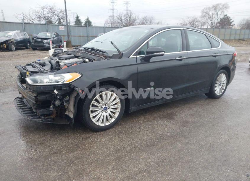 Photo 2 of 2014 Ford Fusion HYBRID SE (VIN 3FA6P0LU4ER192797)