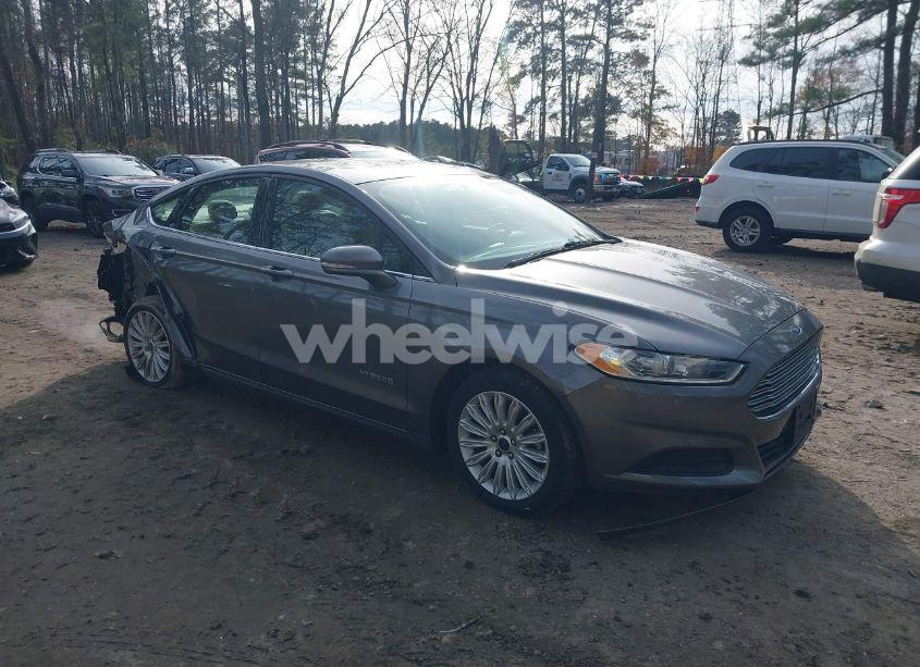 2014 Ford Fusion HYBRID SE (VIN 3FA6P0LU4ER223899) main photo