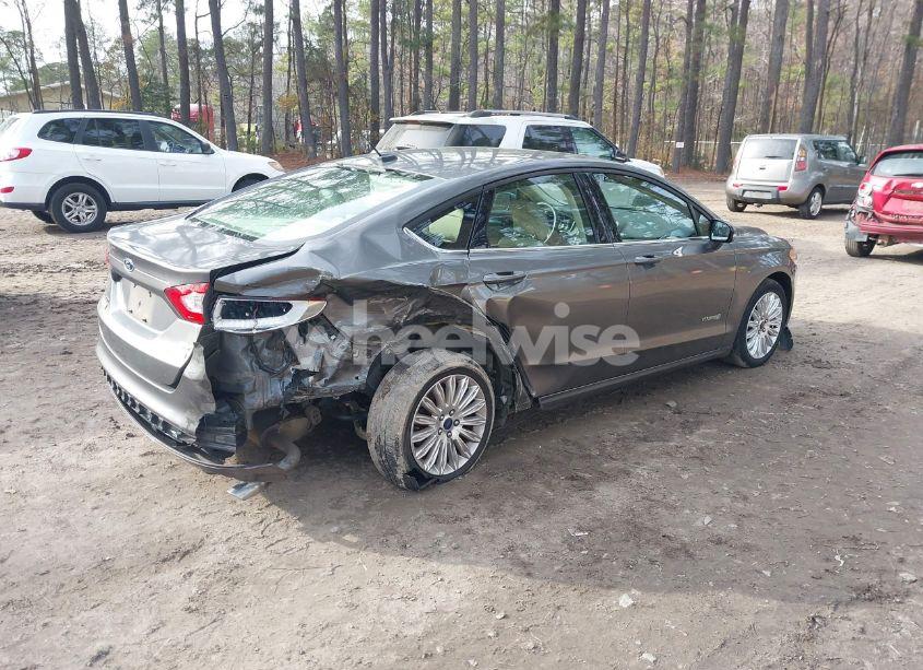 Photo 4 of 2014 Ford Fusion HYBRID SE (VIN 3FA6P0LU4ER223899)