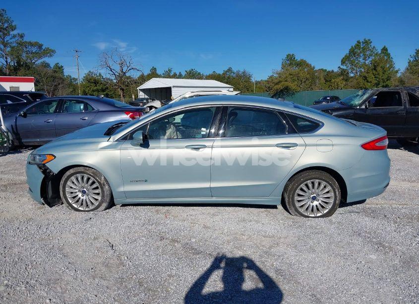 Photo 14 of 2014 Ford Fusion HYBRID SE (VIN 3FA6P0LU4ER242064)