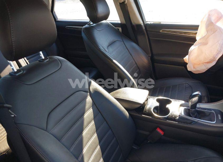 Photo 5 of 2014 Ford Fusion HYBRID SE (VIN 3FA6P0LU4ER242064)