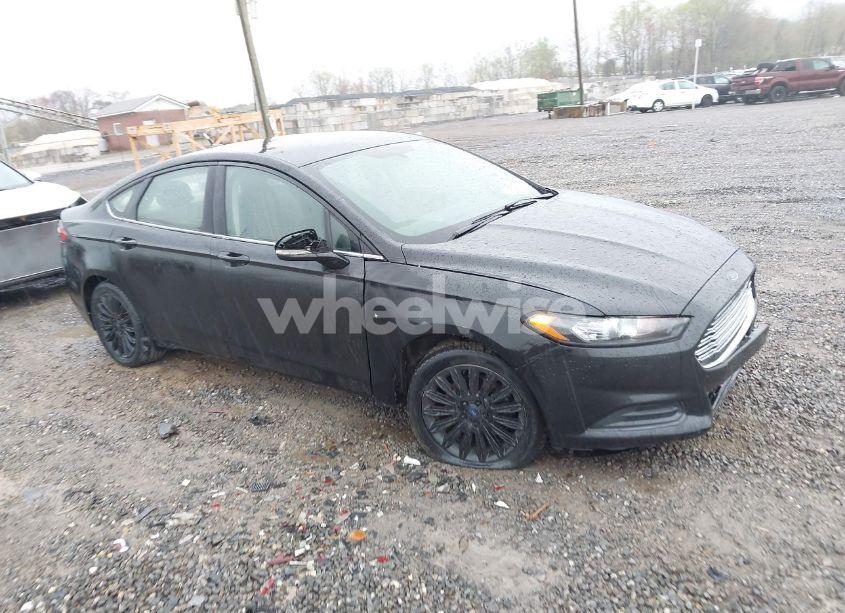 2015 Ford Fusion HYBRID SE (VIN 3FA6P0LU4FR236282) main photo