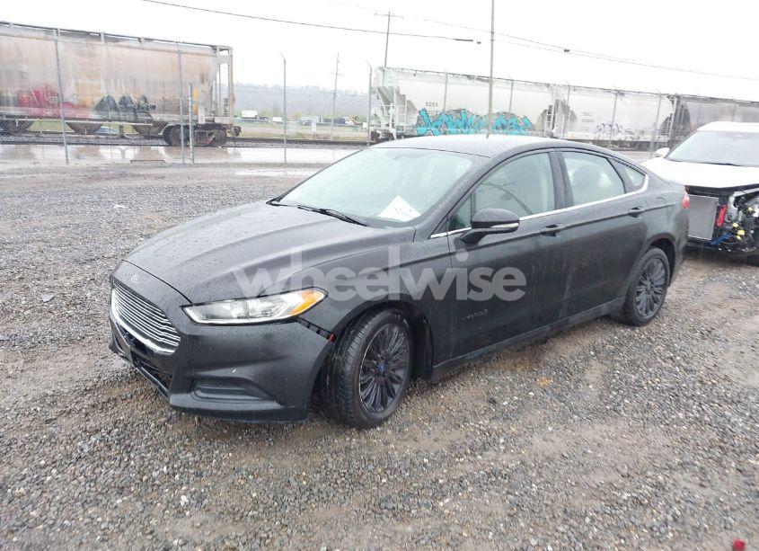Photo 2 of 2015 Ford Fusion HYBRID SE (VIN 3FA6P0LU4FR236282)