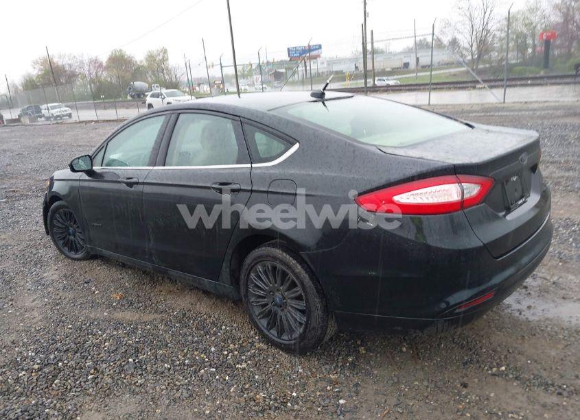 Photo 3 of 2015 Ford Fusion HYBRID SE (VIN 3FA6P0LU4FR236282)