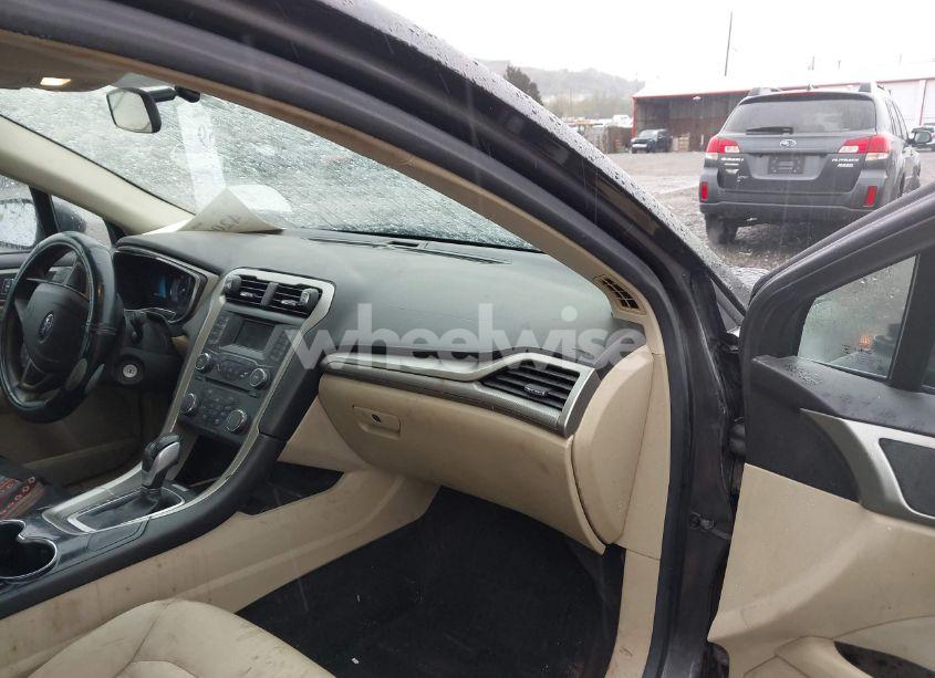 Photo 5 of 2015 Ford Fusion HYBRID SE (VIN 3FA6P0LU4FR236282)