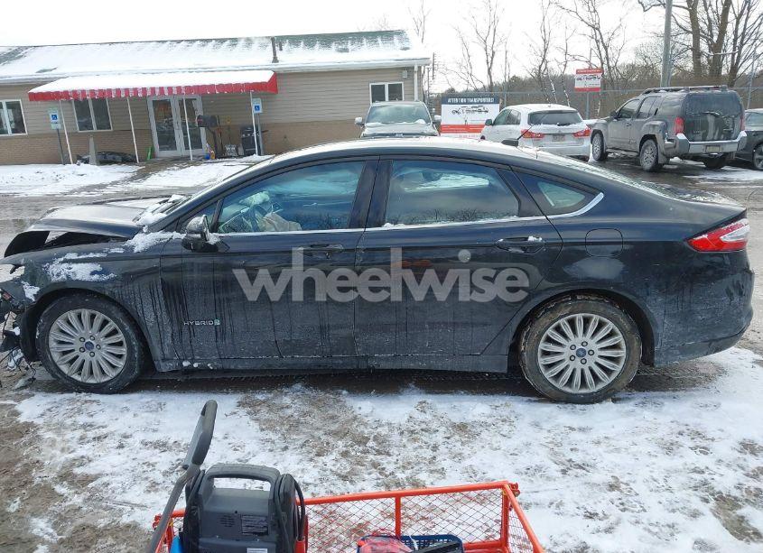 Photo 14 of 2015 Ford Fusion HYBRID SE (VIN 3FA6P0LU4FR248366)