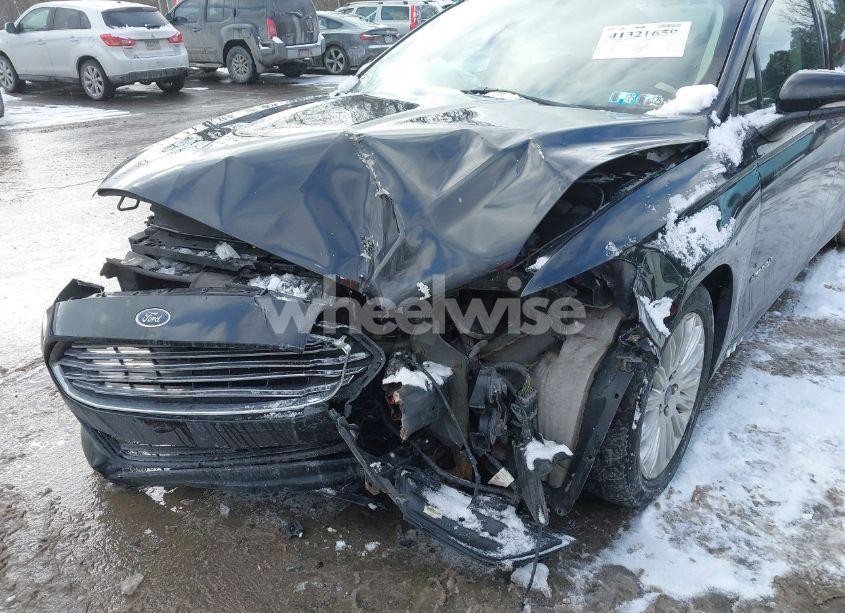Photo 6 of 2015 Ford Fusion HYBRID SE (VIN 3FA6P0LU4FR248366)