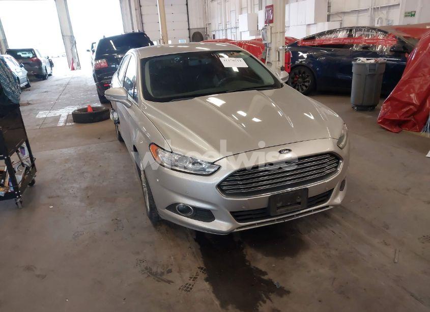 2016 Ford Fusion HYBRID SE (VIN 3FA6P0LU4GR203946) main photo