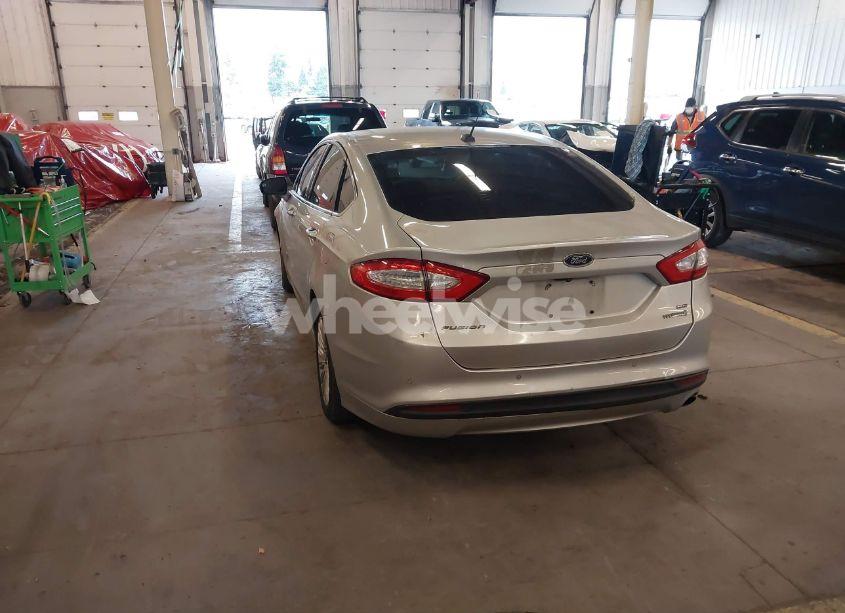 Photo 3 of 2016 Ford Fusion HYBRID SE (VIN 3FA6P0LU4GR203946)