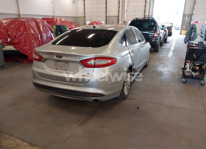 Photo 4 of 2016 Ford Fusion HYBRID SE (VIN 3FA6P0LU4GR203946)