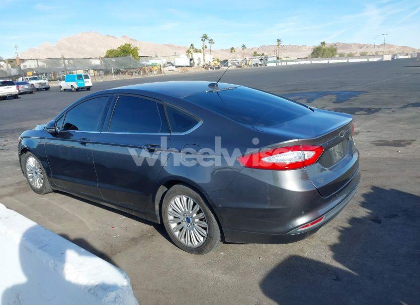 Photo 3 of 2016 Ford Fusion HYBRID SE (VIN 3FA6P0LU4GR366189)