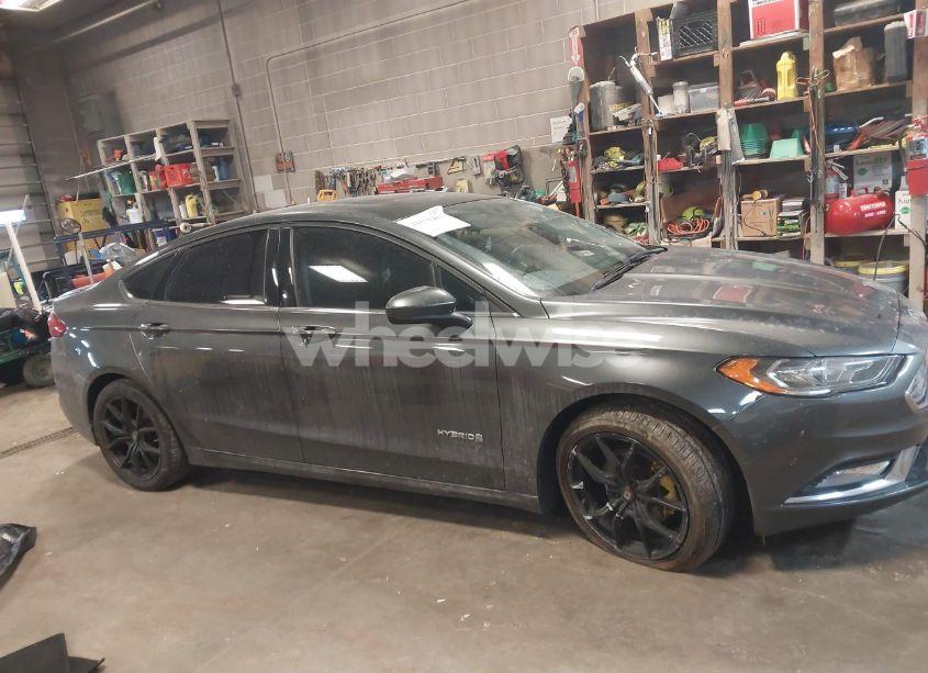 Photo 13 of 2017 Ford Fusion HYBRID SE (VIN 3FA6P0LU4HR235023)