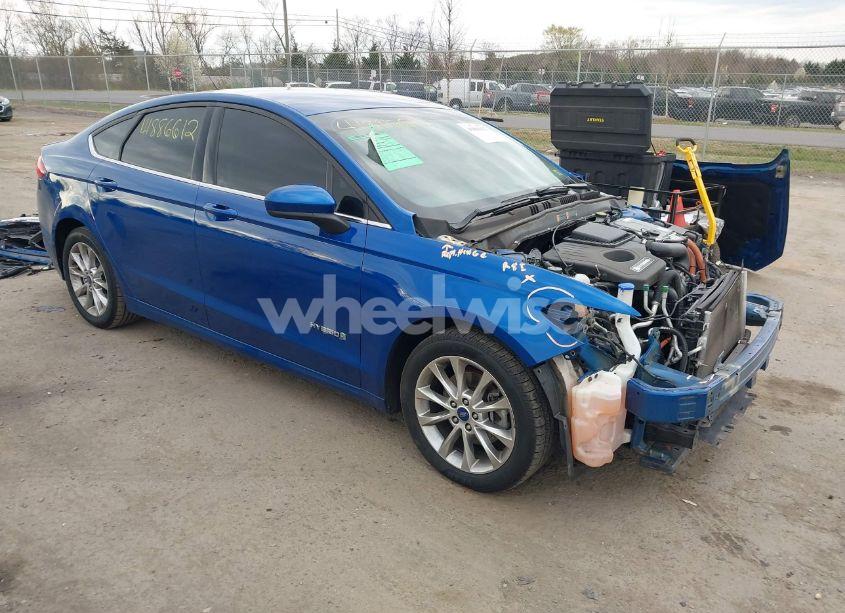 2017 Ford Fusion HYBRID SE (VIN 3FA6P0LU4HR244868) main photo