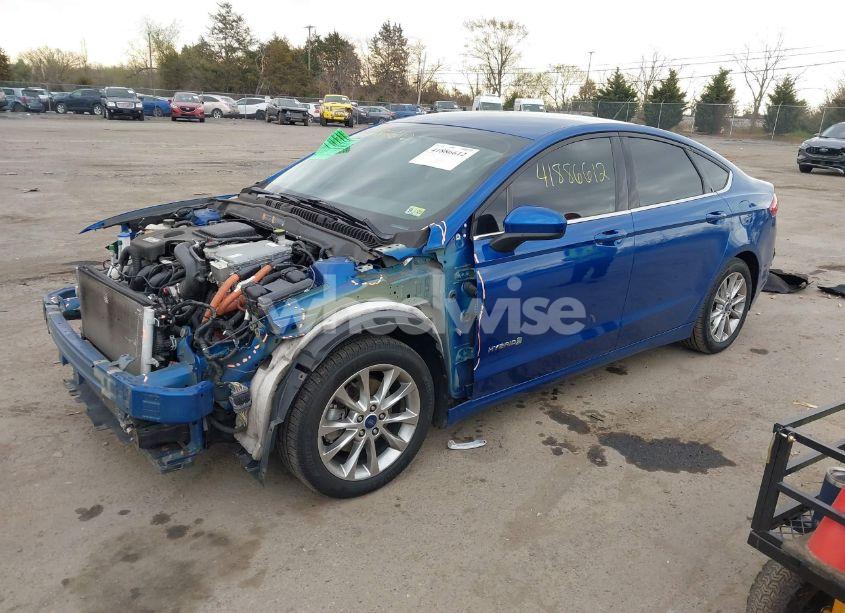 Photo 2 of 2017 Ford Fusion HYBRID SE (VIN 3FA6P0LU4HR244868)