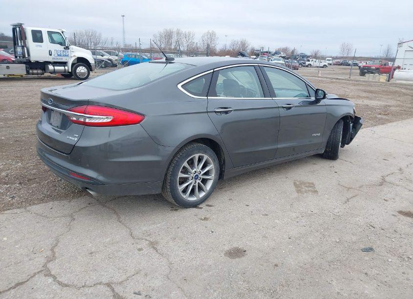 Photo 4 of 2017 Ford Fusion HYBRID SE (VIN 3FA6P0LU4HR264926)