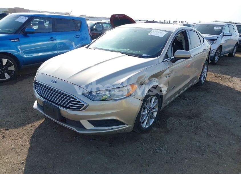Photo 2 of 2017 Ford Fusion HYBRID SE (VIN 3FA6P0LU4HR285193)