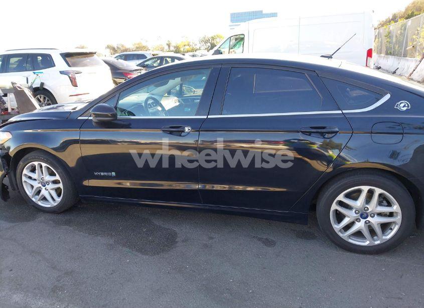 Photo 15 of 2017 Ford Fusion HYBRID SE (VIN 3FA6P0LU4HR301473)