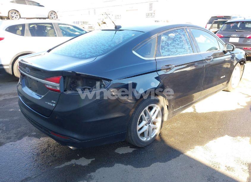 Photo 4 of 2017 Ford Fusion HYBRID SE (VIN 3FA6P0LU4HR301473)