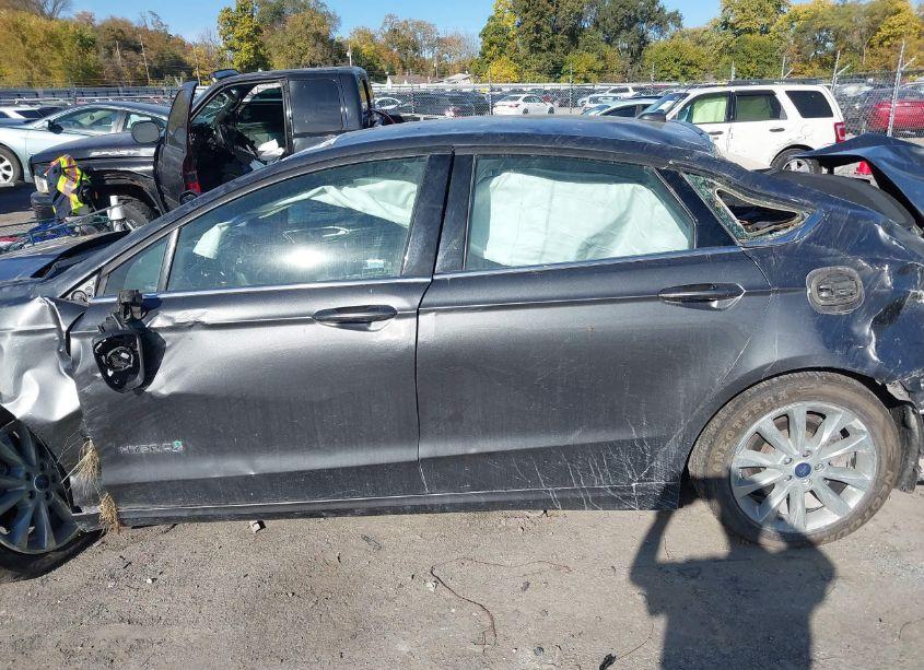Photo 14 of 2017 Ford Fusion HYBRID SE (VIN 3FA6P0LU4HR323358)