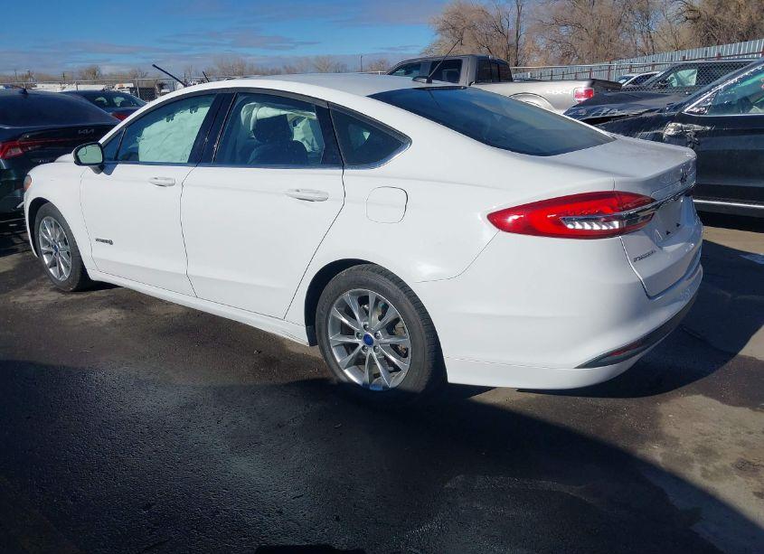 Photo 3 of 2017 Ford Fusion HYBRID SE (VIN 3FA6P0LU4HR324834)