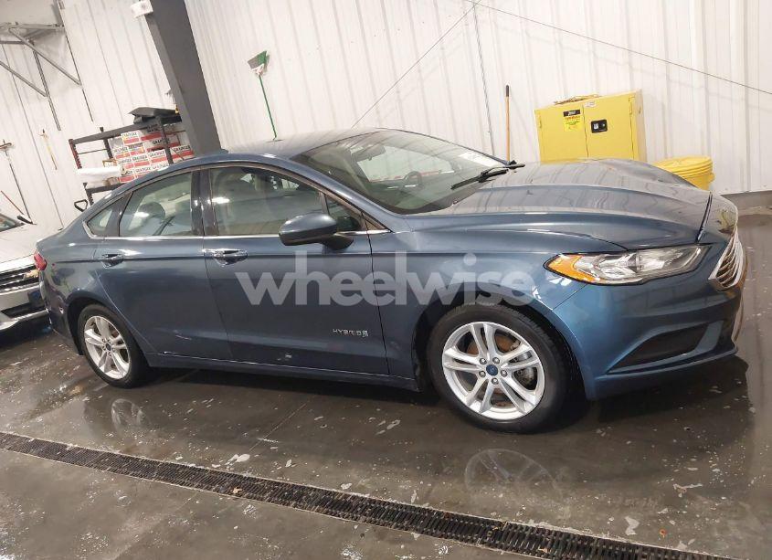 Photo 13 of 2018 Ford Fusion HYBRID SE (VIN 3FA6P0LU4JR110044)