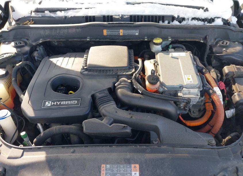 Photo 10 of 2018 Ford Fusion HYBRID SE (VIN 3FA6P0LU4JR132643)