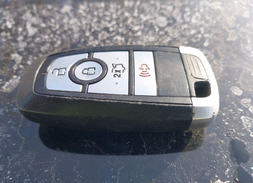 Photo 11 of 2018 Ford Fusion HYBRID SE (VIN 3FA6P0LU4JR132643)