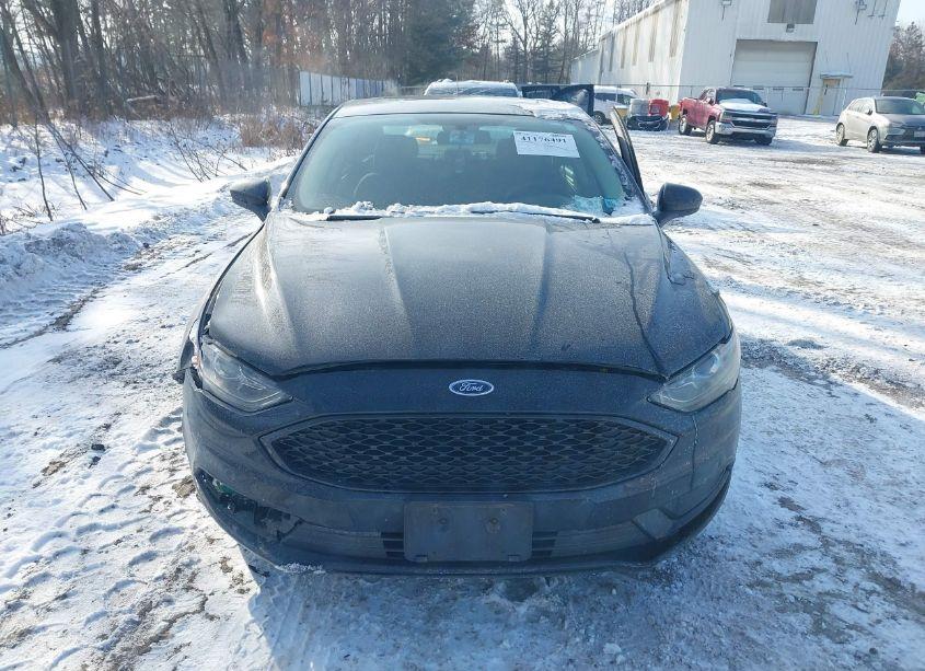 Photo 12 of 2018 Ford Fusion HYBRID SE (VIN 3FA6P0LU4JR132643)