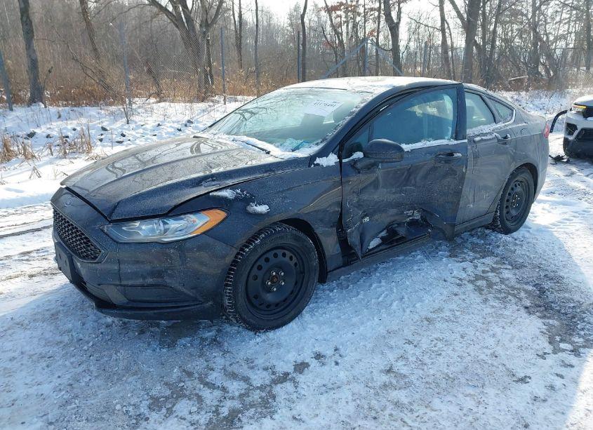 Photo 2 of 2018 Ford Fusion HYBRID SE (VIN 3FA6P0LU4JR132643)