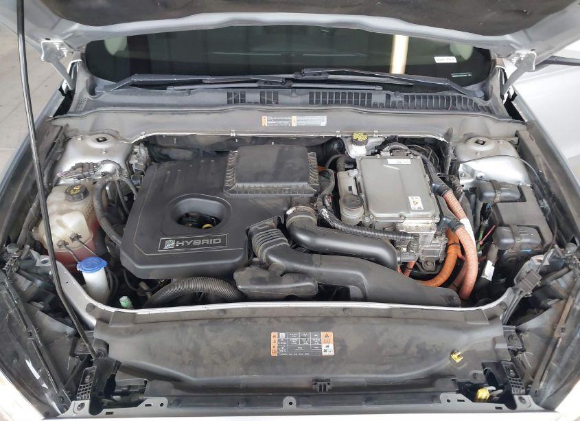 Photo 10 of 2018 Ford Fusion HYBRID SE (VIN 3FA6P0LU4JR145408)
