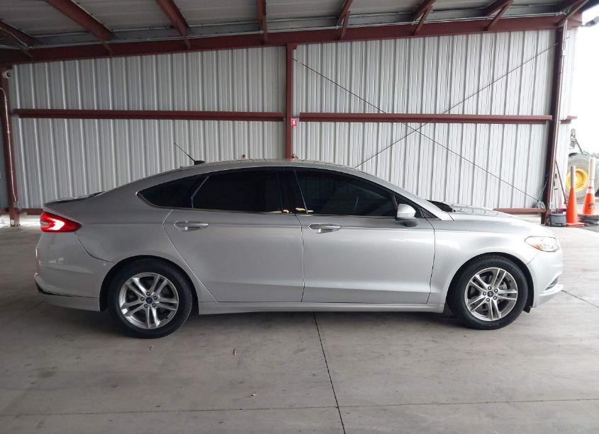Photo 13 of 2018 Ford Fusion HYBRID SE (VIN 3FA6P0LU4JR145408)
