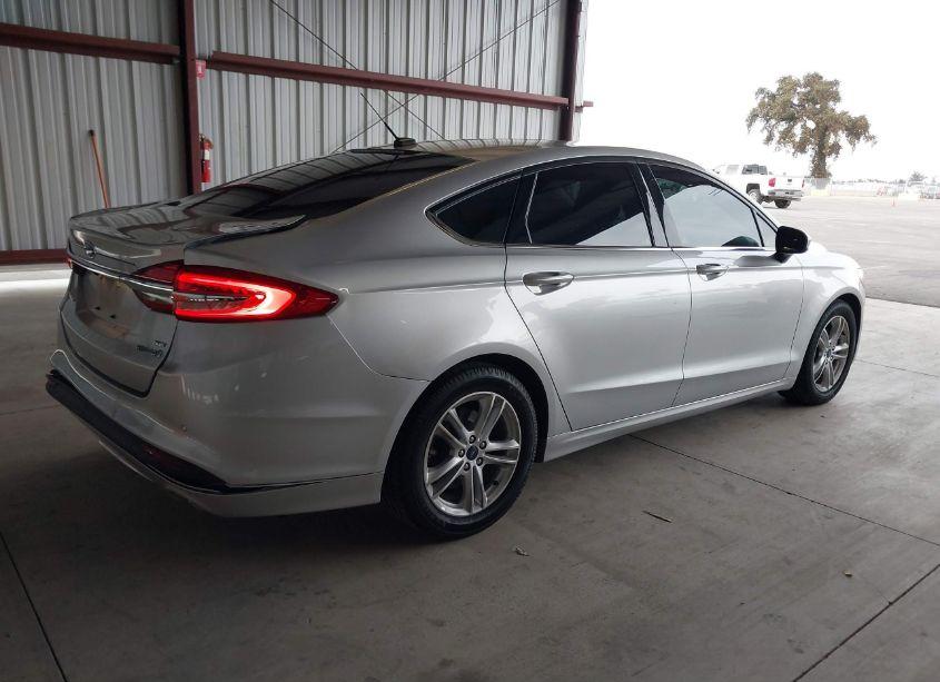 Photo 4 of 2018 Ford Fusion HYBRID SE (VIN 3FA6P0LU4JR145408)