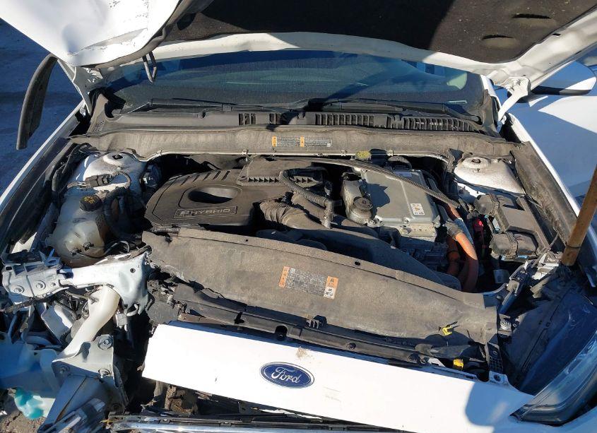 Photo 10 of 2018 Ford Fusion HYBRID SE (VIN 3FA6P0LU4JR153542)