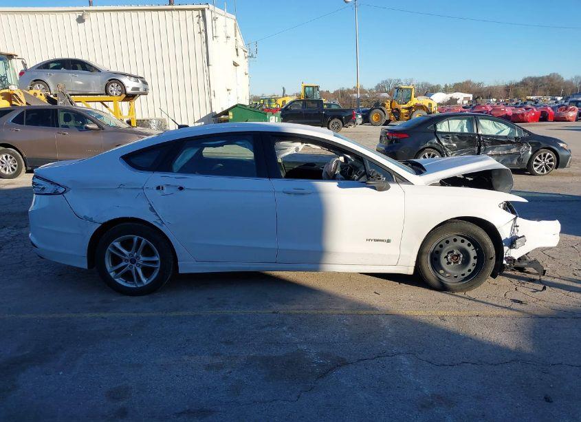 Photo 13 of 2018 Ford Fusion HYBRID SE (VIN 3FA6P0LU4JR153542)