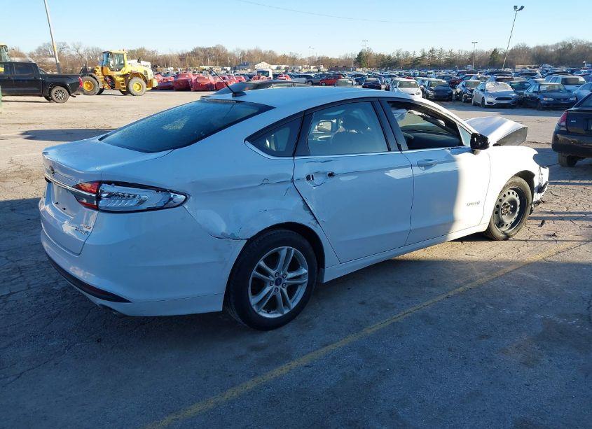 Photo 4 of 2018 Ford Fusion HYBRID SE (VIN 3FA6P0LU4JR153542)