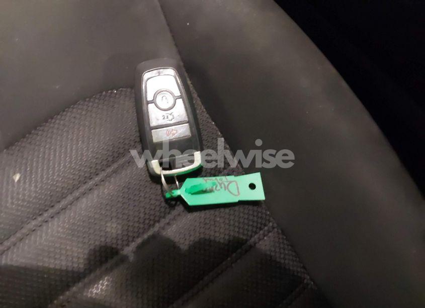 Photo 11 of 2018 Ford Fusion HYBRID SE (VIN 3FA6P0LU4JR157865)