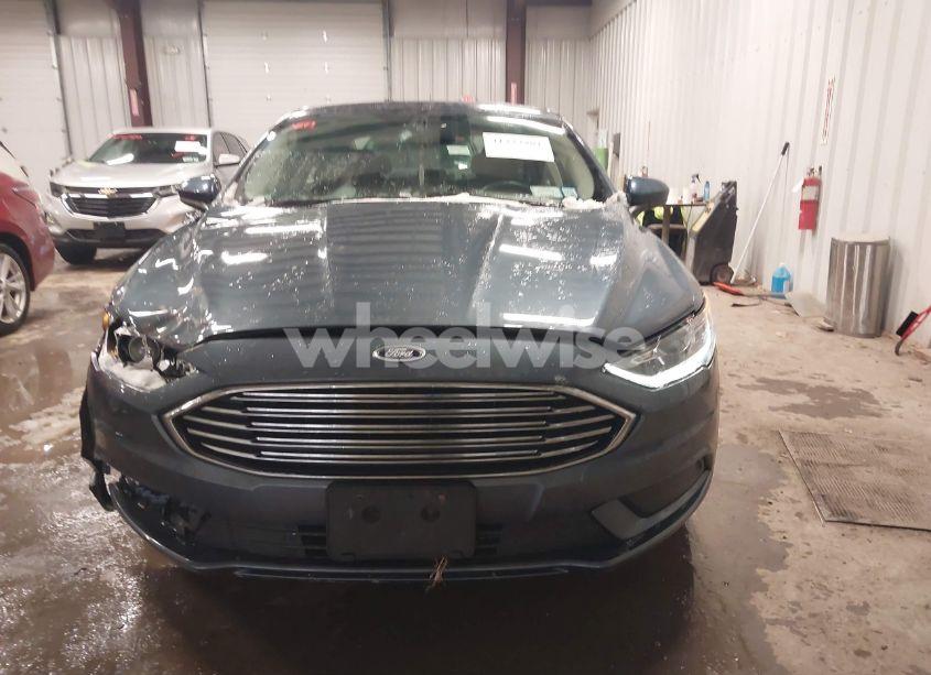 Photo 12 of 2018 Ford Fusion HYBRID SE (VIN 3FA6P0LU4JR157865)