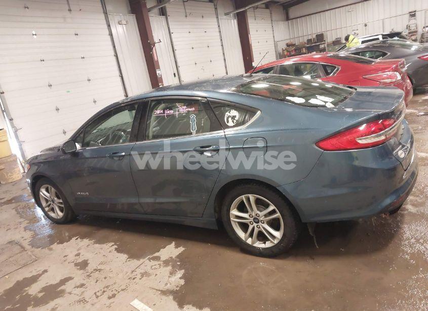Photo 14 of 2018 Ford Fusion HYBRID SE (VIN 3FA6P0LU4JR157865)