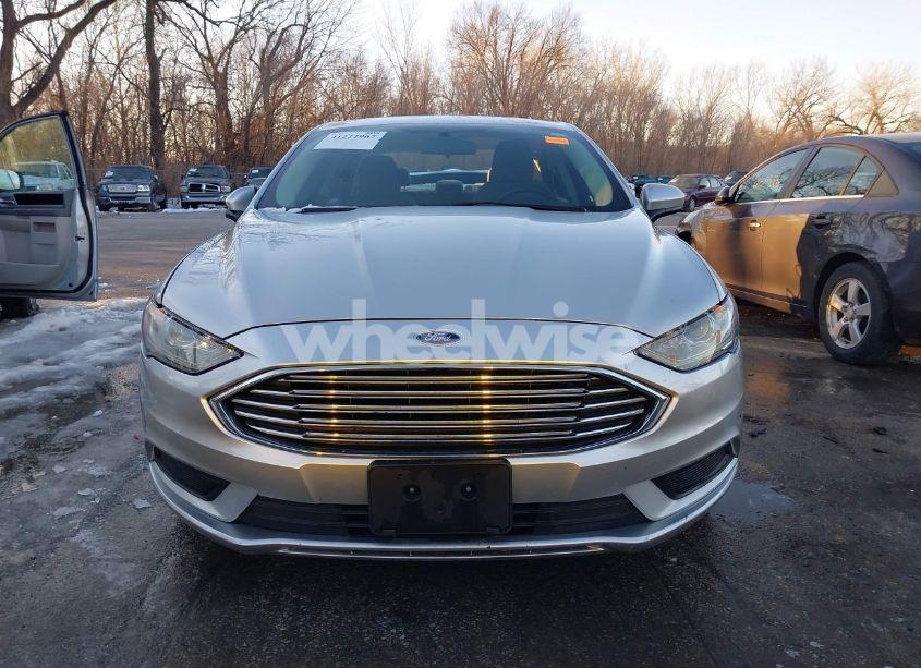 Photo 13 of 2018 Ford Fusion SE HYBRID (VIN 3FA6P0LU4JR269064)